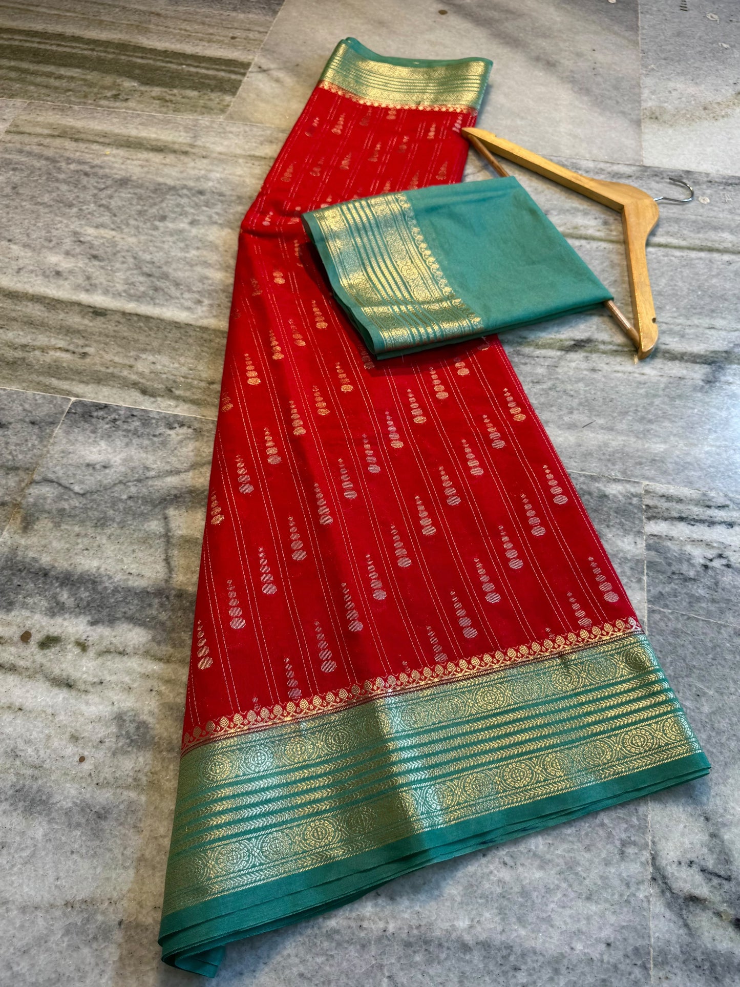 Banarasi Chiniya Silk Banarasi Saree with Blouse